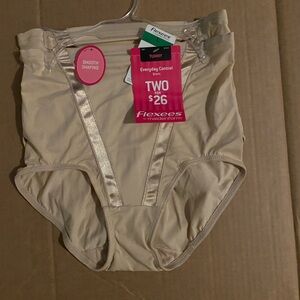 NWT Tummy support underwear